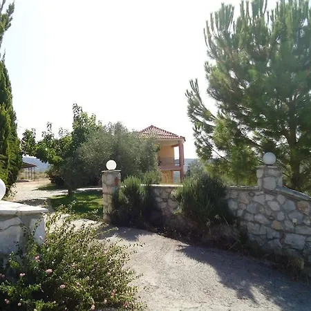 σπίτι στη εξοχή Néo Roinó