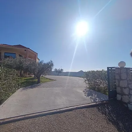 Nyaraló σπίτι στη εξοχή Néo Roinó