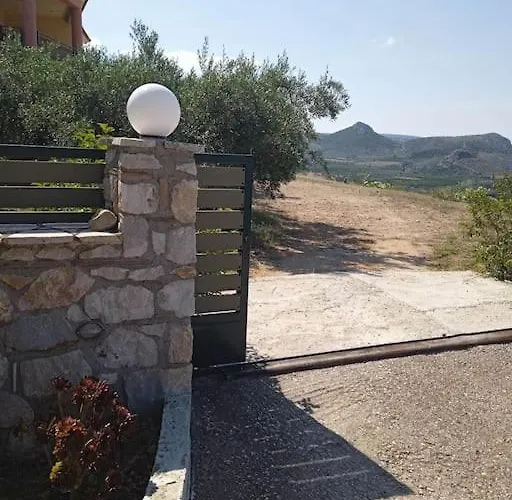 Ferienhaus σπίτι στη εξοχή Neon Roino